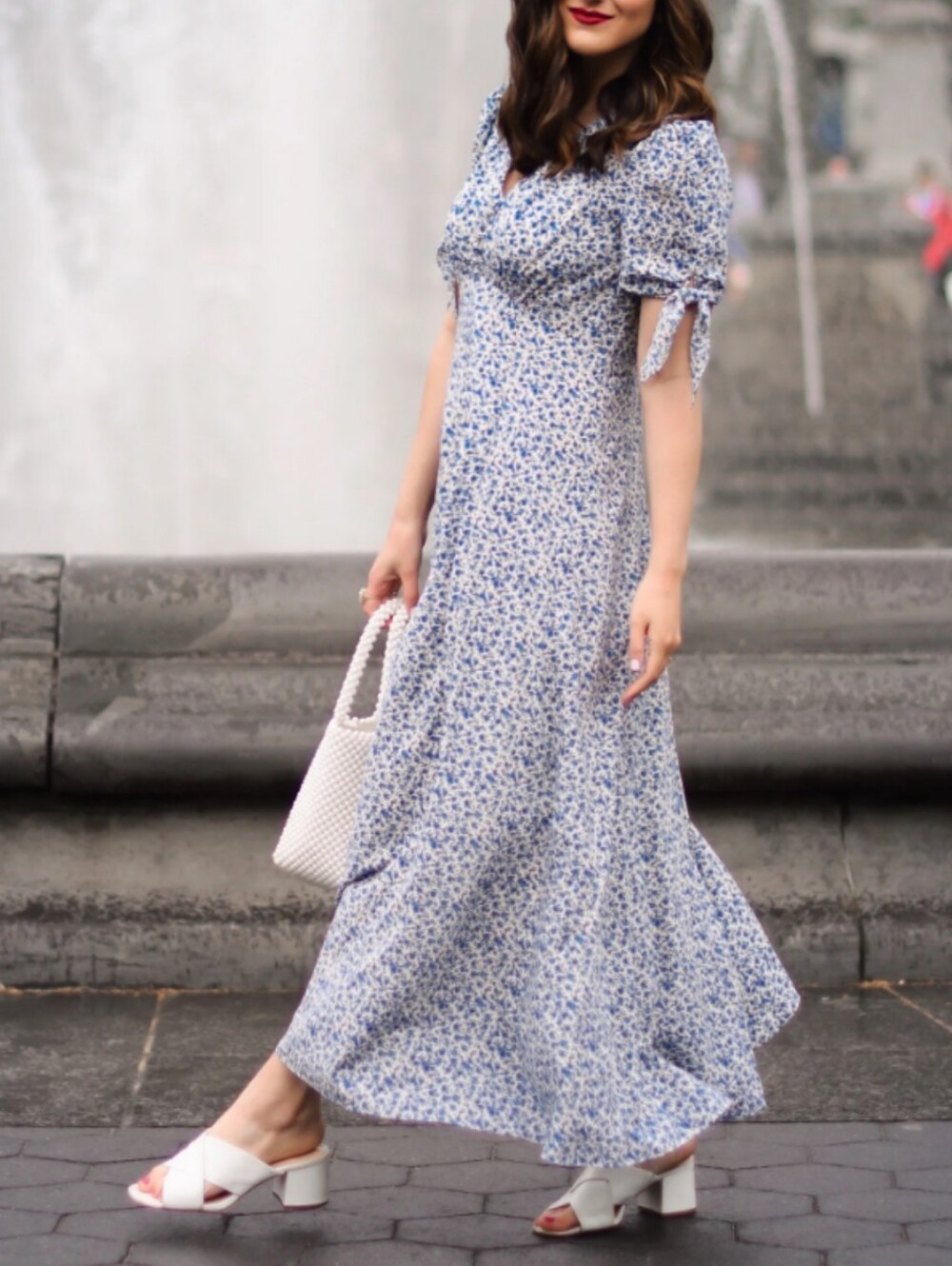 Gal Meets Glam Aurora Floral Maxi Dress Size 8 Blue White Cottagecore Coquette - Picture 4 of 6